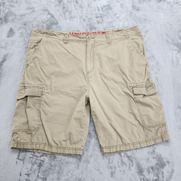 Unionbay Shorts Mens 42 Tan Khaki Cargo Casual Hiking Utility UB Outdoors Y2K - Picture 1 of 15